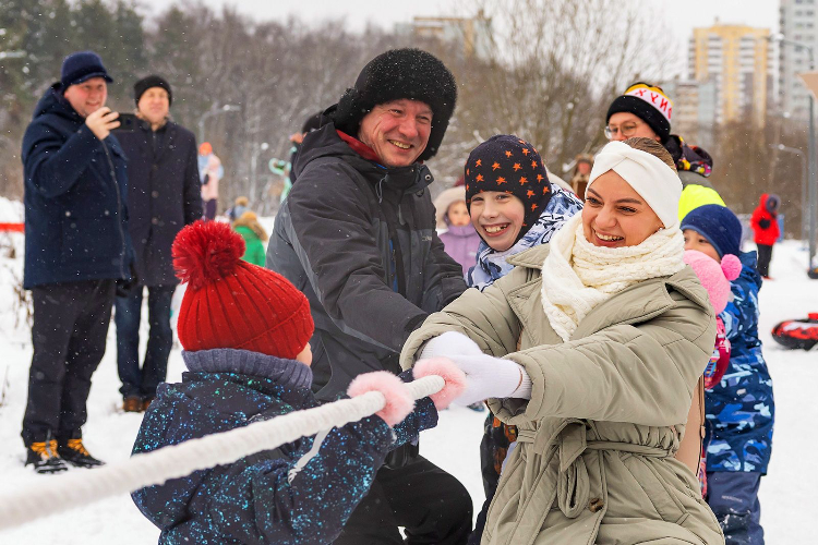 Февральские выходные в столице: коньки, шоу и народные игры