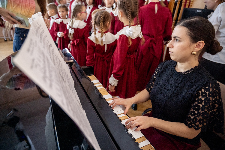 Дипломатия на языке музыки: Большой детский хор выступил в кадетской школе Кунцева