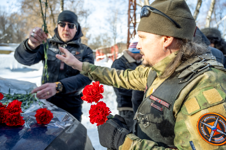 43 шагнувших в бессмертие. «Ночные волки» почтили память московских ополченцев