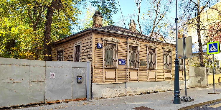 Реставрация деревянного сруба дома братьев Топлениновых подходит к концу