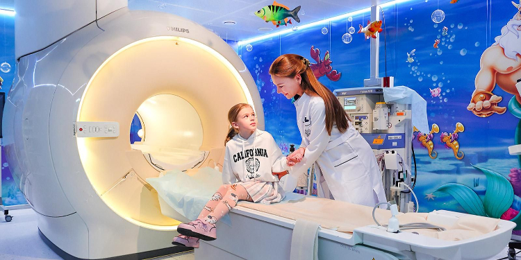 Собянин сообщил о росте доступности высокотехнологичной медицины для детей