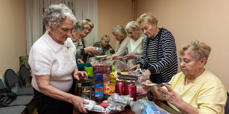 Волонтеры из Матушкина три года помогают бойцам СВО в госпиталях