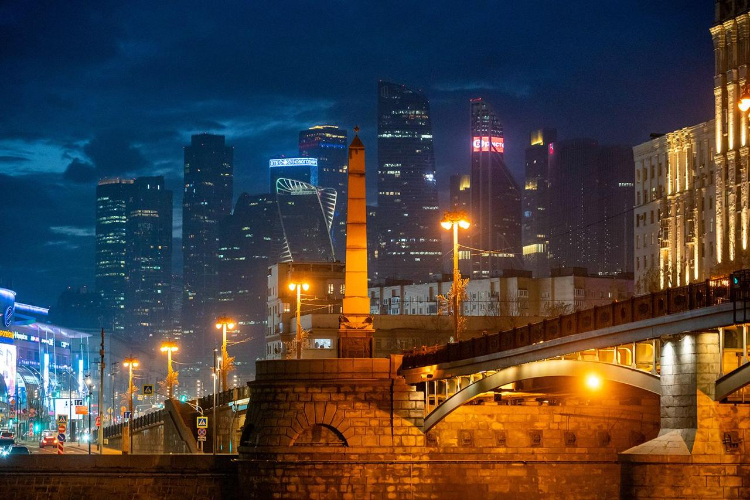 Еще 139 столичных объектов оформят художественной подсветкой — мэр Москвы