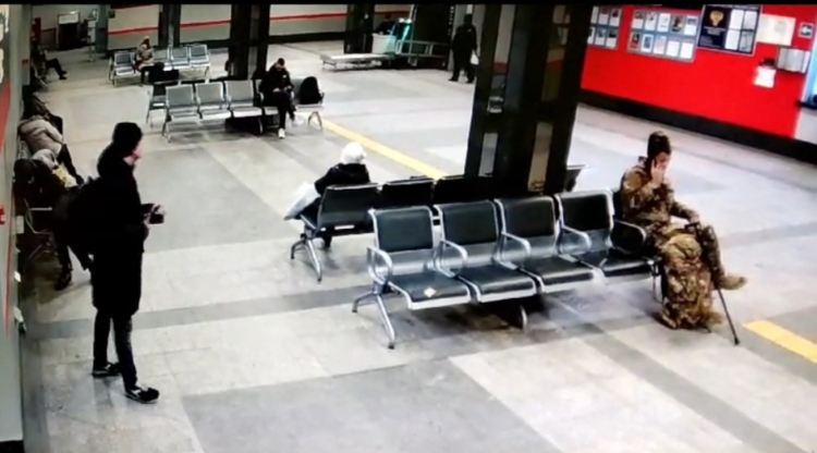 На Киевском вокзале в Москве транспортными полицейскими «по горячим следам» раскрыта кража имущества пассажира