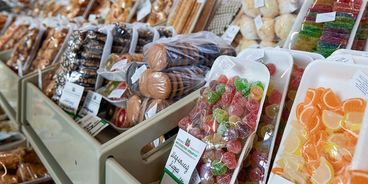 Какую продукцию участники московских ярмарок выходного дня передают бойцам СВО