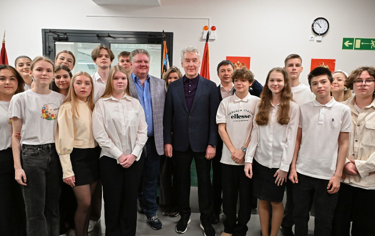 Школа, детский сад и здание суда открылись в ТиНАО — Мэр Москвы