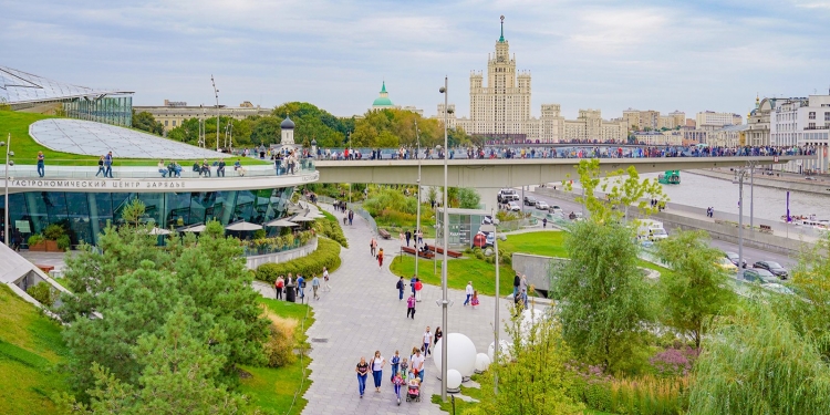 Жители Москвы могут поучаствовать в квесте-прогулке по паркам Москвы и получить подарки