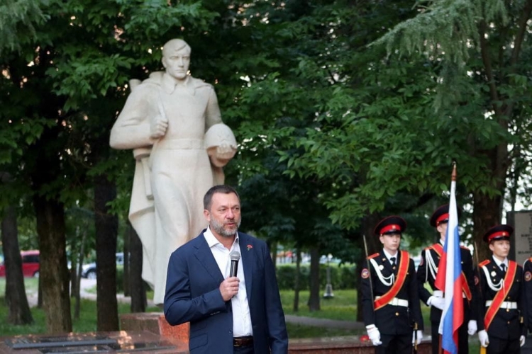 Дмитрий Саблин: Каждая зажжённая свеча памяти — защита от искажения истории России