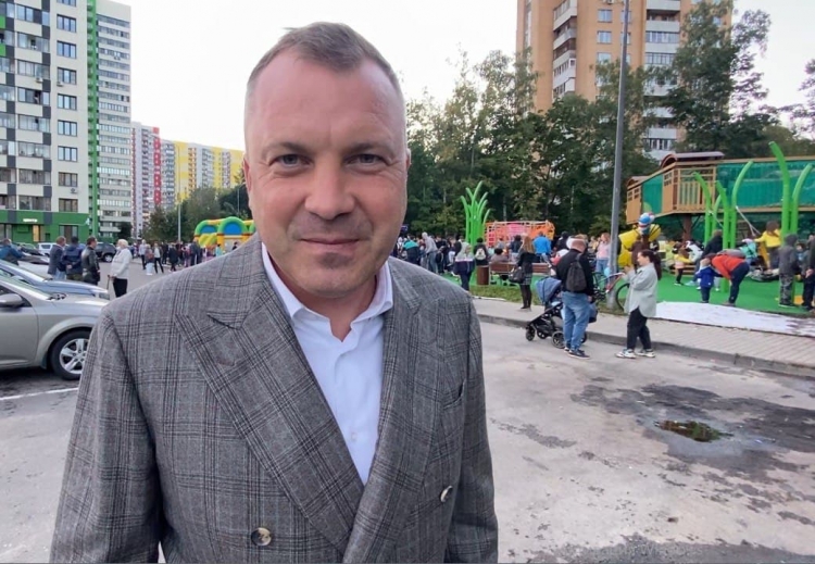 Евгений Попов: новую детскую площадку в районе Фили-Давыдково ждали 2500 жителей