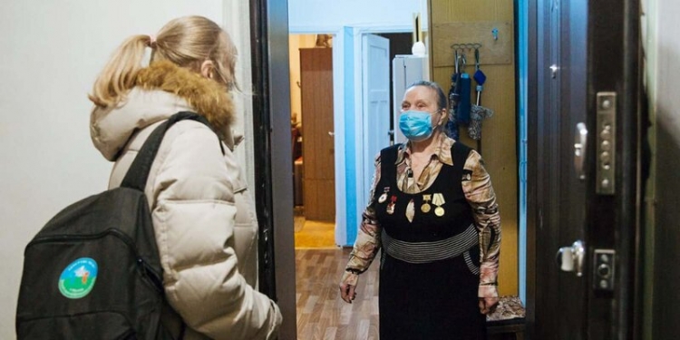 Сенатор Инна Святенко призвала москвичей участвовать в волонтёрских программах помощи пожилым
