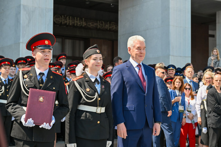 Сергей Собянин посетил парад кадетского движения Москвы