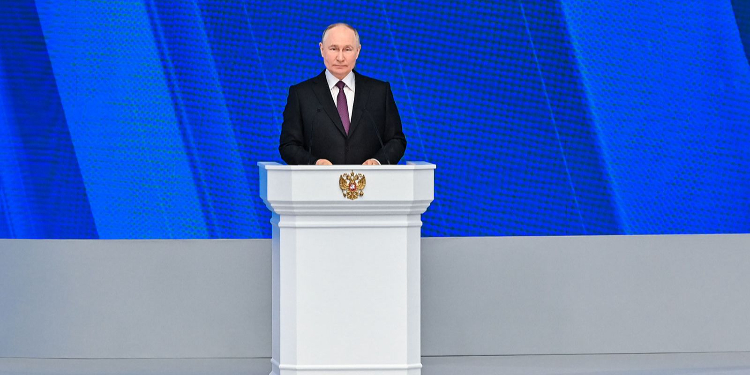 Путин поздравил москвичей с Днем города