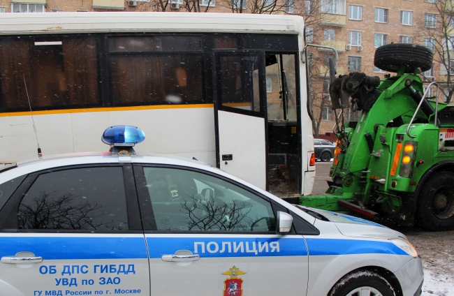 В зоне особого внимания – общественный транспорт. Инспекторы ЗАО сняли с маршрута два автобуса