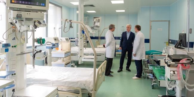 Собянин открыл крупнейший коронавирусный стационар в ГКБ №15