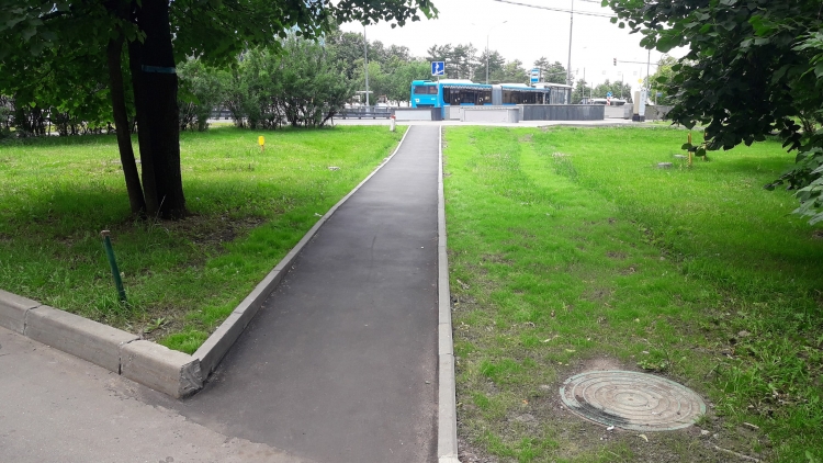 В районе Внуково появилась удобная дорожка к остановке общественного транспорта