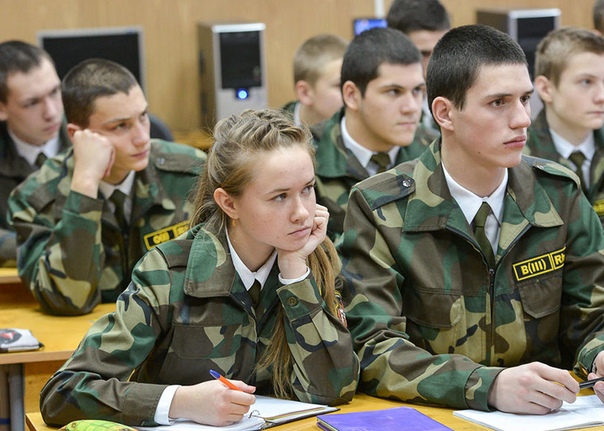 Военный учебный центр РТУ МИРЭА объявил о наборе девушек