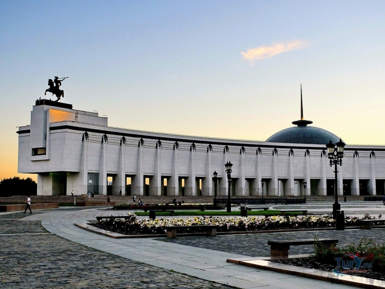 Более 200 предметов передано в дар Музею Победы с начала года