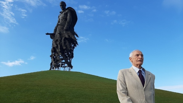 Ржевский мемориал Советскому солдату посетил Народный артист СССР Василий Лановой