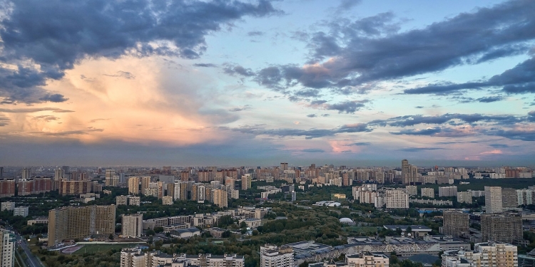 Порывистый ветер и осадки. Прогноз погоды на выходные дни