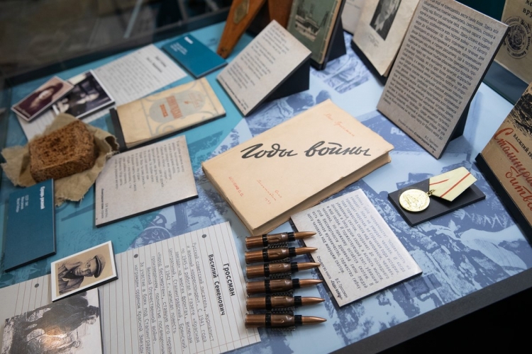 В Музее Победы открылась выставка «Поэзия и проза о войне»