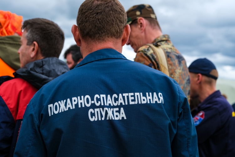Пожарные и спасатели Департамента ГОЧСиПБ продемонстрировали, как спасают потерявшихся в лесу людей
