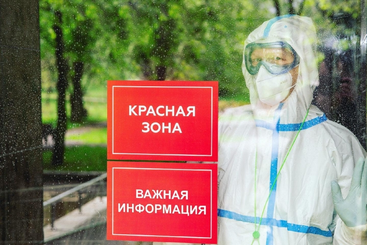 Больница экстренно сменила профиль: ежедневно в ГКБ № 17 в Солнцеве поступает около 100 больных с COVID-19