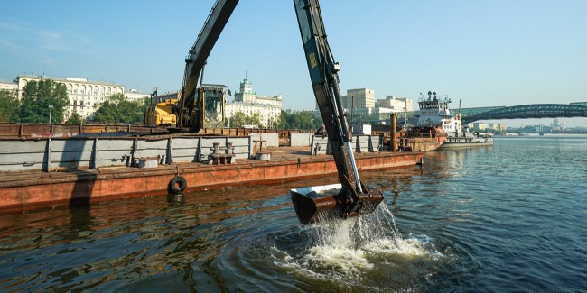 Дно теперь в порядке. Как очищали и углубляли речные причалы в ЗАО?