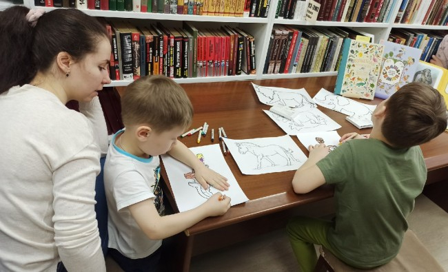Приходите в гости. В библиотеке № 212 рассказали о работе творческих клубов