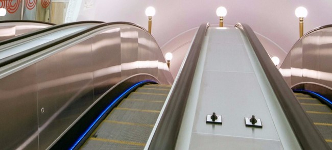 В ЗАО на двух станциях метро поменяли режим работы эскалаторов для удобства пассажиров