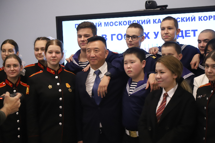 Его спас русский солдат. Военкор из Китая рассказал о событиях в Донбассе
