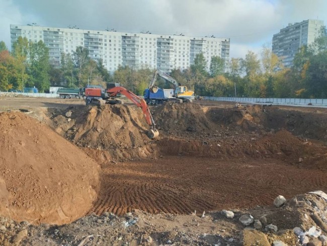Дом по программе реновации начали возводить на Кременчугской улице