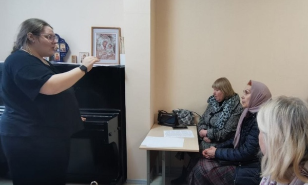 В Храме священномученика Ермогена в Крылатском проводят занятия по церковному пению