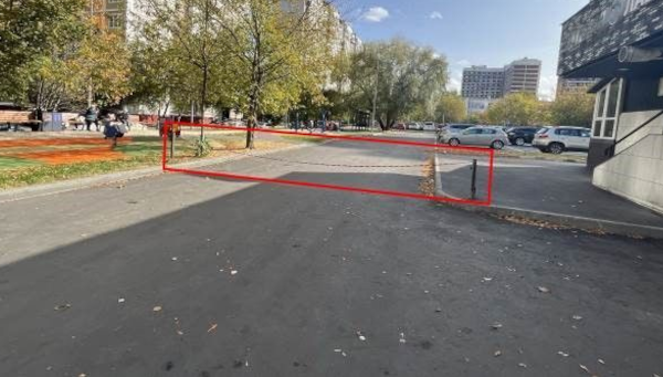 На Рублевском шоссе убрали установленное незаконно ограждение