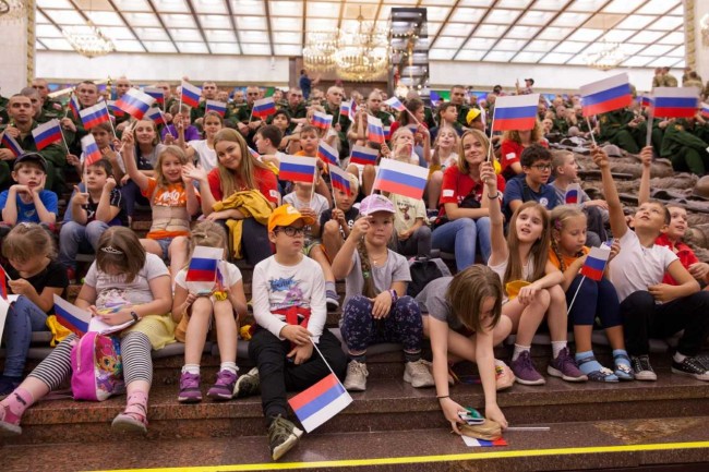 Флешмоб, забег, экскурсии, концерты. Как В ЗАО отметят День России