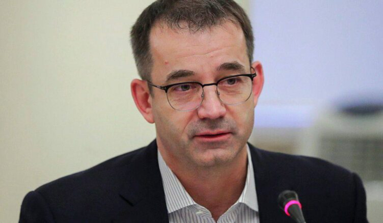 Дмитрий Певцов выразил поддержку москвичам в резервном пункте мобилизации на ВДНХ