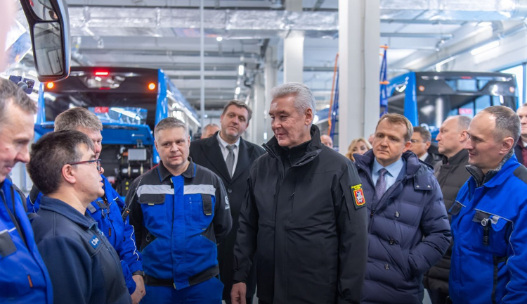 Собянин рассказал о планах расширения электробусного парка Москвы