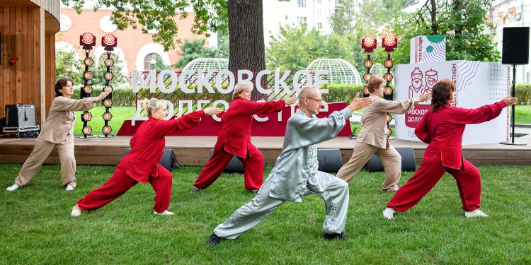 Анастасия Ракова анонсировала уличный фестиваль «Москва долгоЛЕТНЯЯ»
