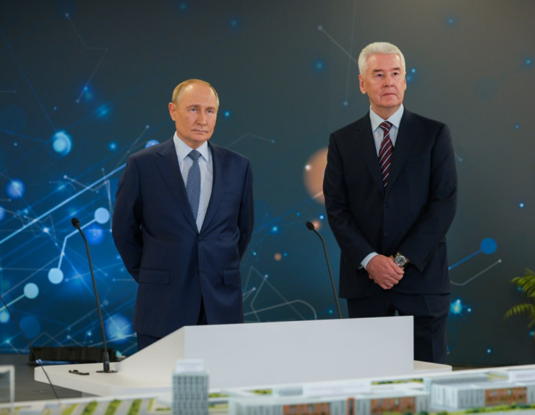 Сергей Собянин поздравил Владимира Путина с днем рождения