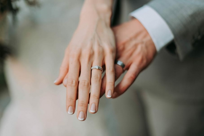 Давай поженимся: почему браков стало больше, а разводов меньше