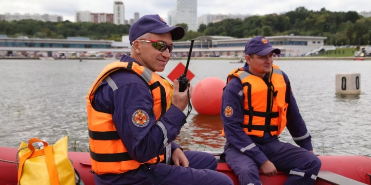 Спасатели на воде обеспечили успешное проведение значимых соревнований на водных объектах округа