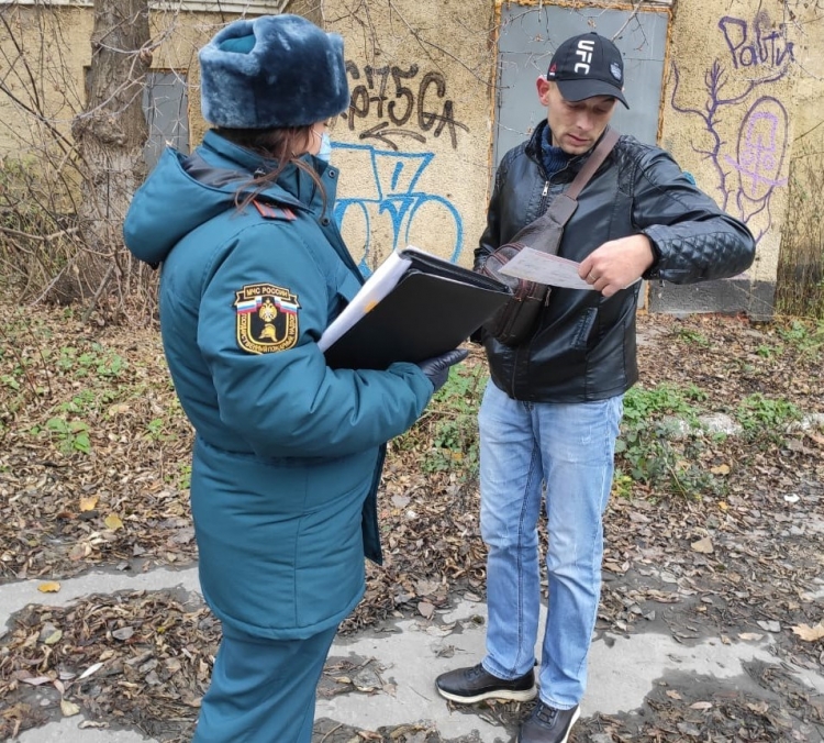 Сотрудники МЧС ежедневно осуществляют мероприятия по профилактике на социальных и промышленных объектах