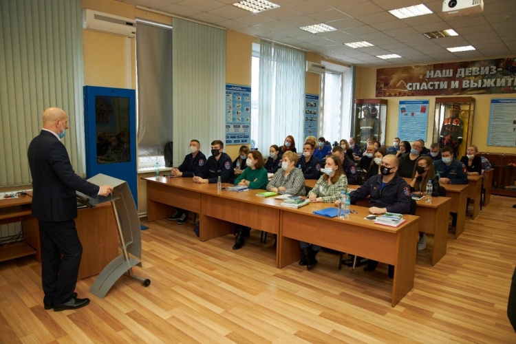 В Учебно-методическом центре ГО и ЧС за апрель прошли обучение более трех тысяч слушателей