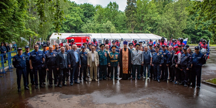Пожарные столицы отмечают профессиональный праздник