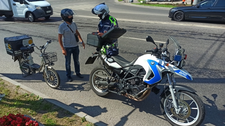 Сотрудники ГИБДД по ЗАО приняли участие в городском профилактическом мероприятии «Вело-мототранспорт»