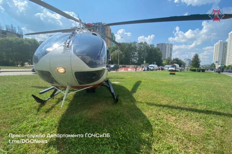 Ребенка эвакуировали вертолетом в лечебное учреждение после ДТП