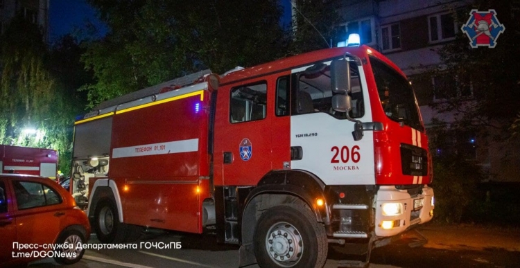 Огнеборцы потушили пожар в районе Ново-Переделкино