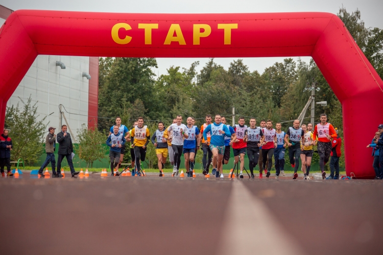 Найдут на глубине, эвакуируют с острова и справятся с огнем: в столице проходят соревнования спасателей