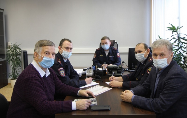 Сотрудники полиции и общественники УВД по ЗАО обсудили профилактические мероприятия для молодежи