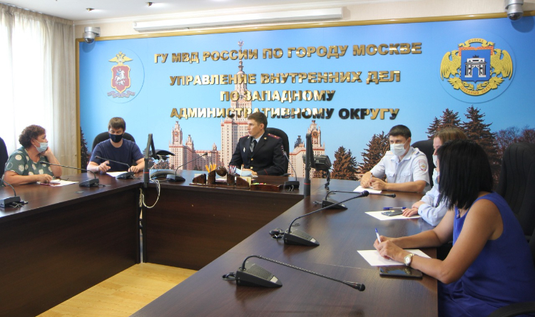Член ОС при УВД по ЗАО принял участие в круглом столе, посвященном Дню солидарности в борьбе с терроризмом