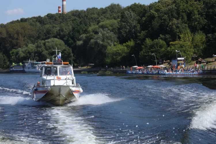 Московские спасатели на воде спасли 15 человек в августе